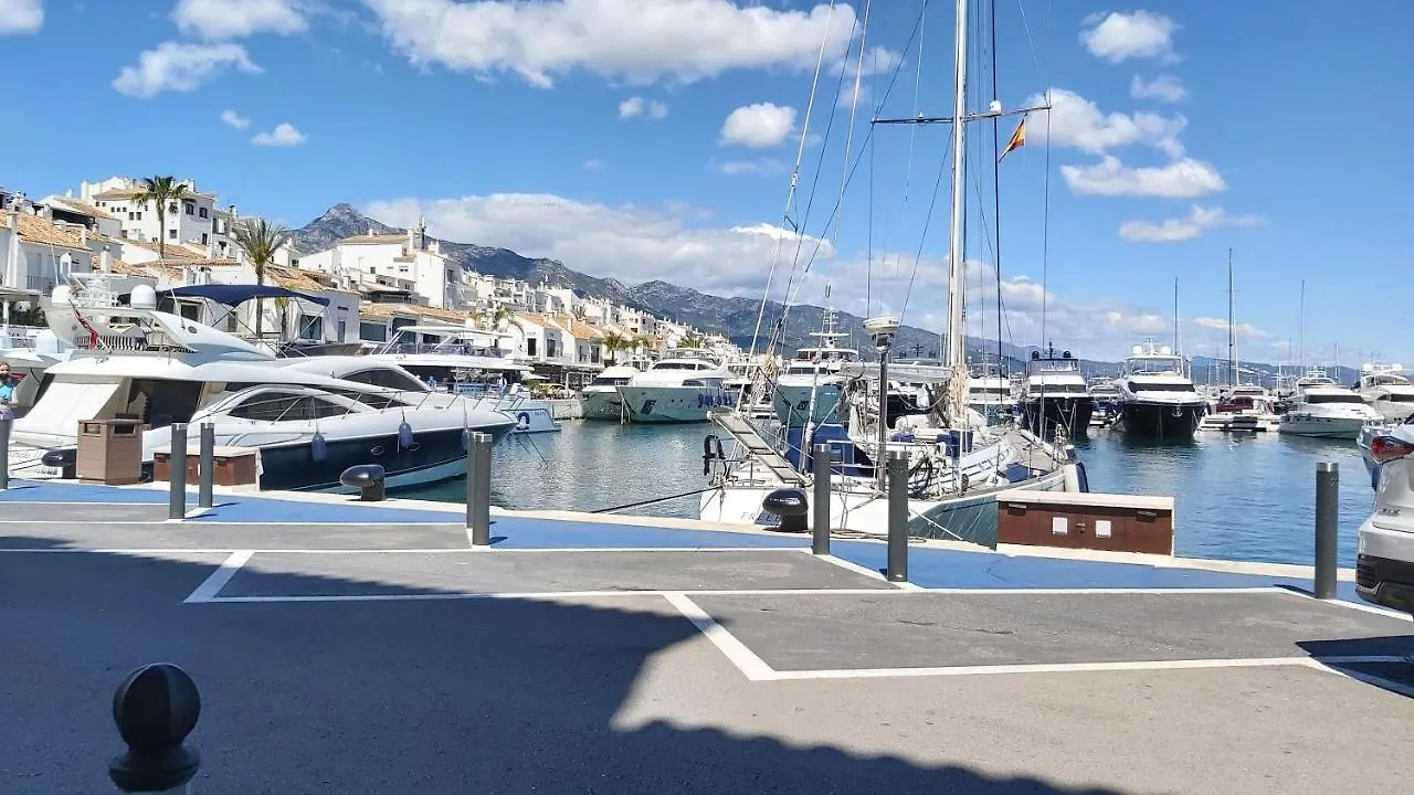 Del Parque Flats Le Village Marbella Golf