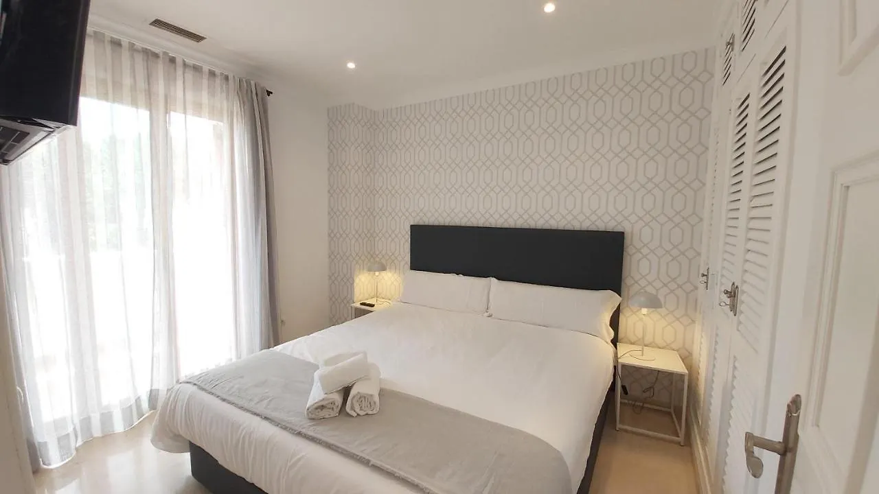 Del Parque Flats Le Village Marbella Golf 0*,  Spanien