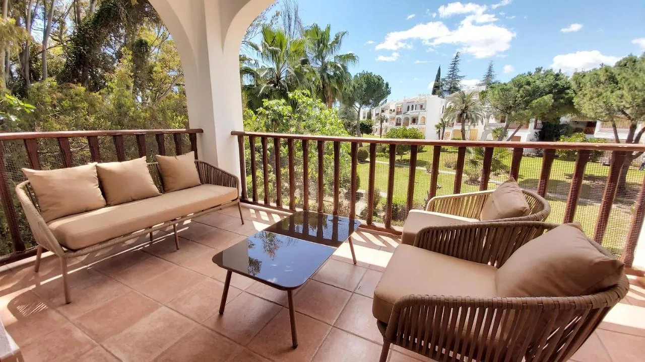 Del Parque Flats Le Village Marbella Golf